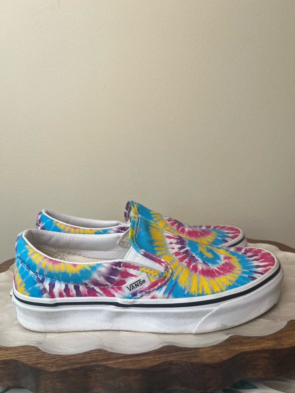Vans Classic Slip-On Shoes – Tie-Dye Spiral – Women’s 5 / Men’s 3.5 - Picture 2 of 11
